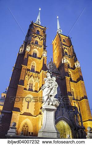 "Cathedral of St. John the Baptist with Statue of Mary and Child, Wroclaw, Poland, Europe" View Large Photo Image Stock Image - "Cathedral of St. John the Baptist with Statue of Mary and Child, Wroclaw, Poland, Europe". Fotosearch