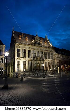 "Chamber of Commerce, Der Schuetting, Market Square, historic town centre, Free Hanseatic City of Bremen, Germany, Europe" View Large Photo Image Stock Image - "Chamber of Commerce, Der Schuetting, Market Square, historic town centre, Free Hanseatic City of Bremen, Germany, Europe". Fotosearch