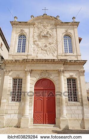 Picture - "Chapelle des Penitents Noirs chapel, Avignon, Vaucluse, Provence-Alpes-Cote d'Azur, Southern France, France, Europe". Fotosearch
