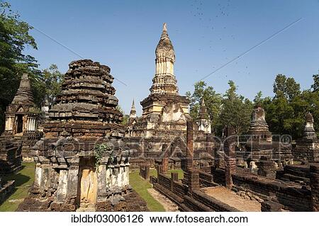 Stock Photograph - "Chedi, temple complex of Wat Chedi Ched Thaeo, Si Satchanalai Historical Park, UNESCO World Heritage Site, Si Satchanalai, Sukhothai Province, Northern Thailand, Thailand, Asia". Fotosearch