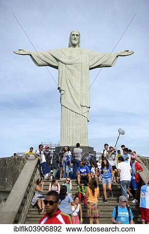 Featured image of post Cristo Redentor Vetorizado O cristo redentor no rio de janeiro erguido em 1931 com 38 metros de altura virou uma das cristo redentor corcovado