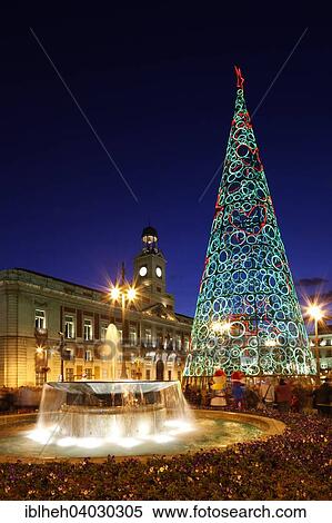 "Christmas Tree, Plaza de la Puerta del Sol, Madrid, Spain, Europe" View Large Photo Image Stock Photography - "Christmas Tree, Plaza de la Puerta del Sol, Madrid, Spain, Europe". Fotosearch