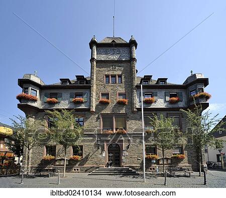 Picture - "City Hall, Marktplatz, historic market square, Oberwesel, UNESCO World Cultural Heritage Site, Upper Middle Rhine Valley, Rhineland-Palatinate, Germany, Europe". Fotosearch