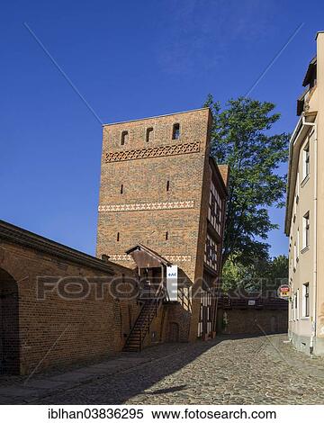 Stock Photography - "City walls and Leaning Tower, ToruÅ„, Kujawy-Pomerania Province, Poland, Europe". Fotosearch