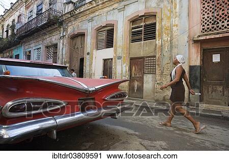 "Classic car parked in a rundown street, Havana, Cuba, North America" View Large Photo Image Stock Image - "Classic car parked in a rundown street, Havana, Cuba, North America". Fotosearch