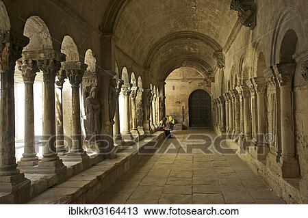 Stock Image - "Cloister of Saint Trophimus cathedral, Arles, Departement Bouches-du-Rhone, Region Provence-Alpes-Cote d? ÇÖAzur d? ÇÖAzur, France, Europe". Fotosearch