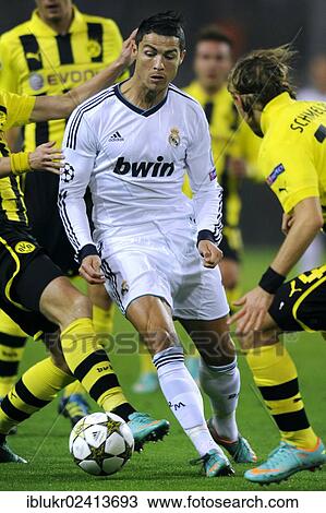 Stock Image - Cristiano Ronaldo, Real Madrid, surrounded by Dortmund players, UEFA Champions League, Borussia Dortmund vs Real Madrid, 2-1, Signal Iduna Park stadium, Dortmund, North Rhine-Westphalia, Germany, Europe. Fotosearch