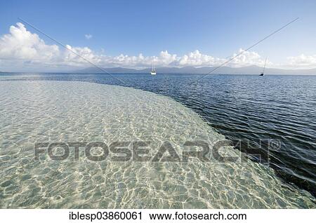 Stock Image - "Crystal clear water, Cayos Los Grullos island, San Blas Islands, Panama, North America". Fotosearch