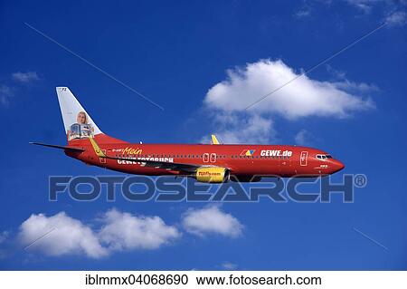 D-AHFZ TUIfly Boeing 737 in flight View Large Photo Image Stock Image - D-AHFZ TUIfly Boeing 737 in flight. Fotosearch