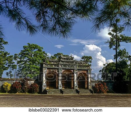 "Dai Hong Mon Gate, entrance to the Minh Mang Mausoleum, Hue, Provinz Thua Thien-Hue, Vietnam, Asia" View Large Photo Image Stock Image - "Dai Hong Mon Gate, entrance to the Minh Mang Mausoleum, Hue, Provinz Thua Thien-Hue, Vietnam, Asia". Fotosearch