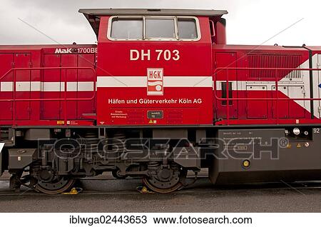 Stock Image - "Diesel-hydraulic locomotive, for routes and shunting with hydraulic power transmission, manufacturer Vossloh, G 1700-2 BB series, built in 2004, Westkai terminal, Cologne-Niehl, North Rhine-Westphalia, Germany,, Europe". Fotosearch
