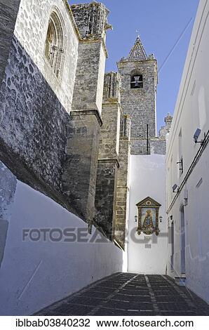 "Divino Salvador church, alleyway, Vejer de la Frontera, Cadiz Province, Costa de la Luz, Andalusia, Spain, Europe" View Large Photo Image Stock Image - "Divino Salvador church, alleyway, Vejer de la Frontera, Cadiz Province, Costa de la Luz, Andalusia, Spain, Europe". Fotosearch