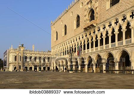 Stock Photo - "Doge's Palace, Palazzo Ducale, St. Mark's Square, Piazza San Marco, Venice, Veneto, Italy, Europe". Fotosearch