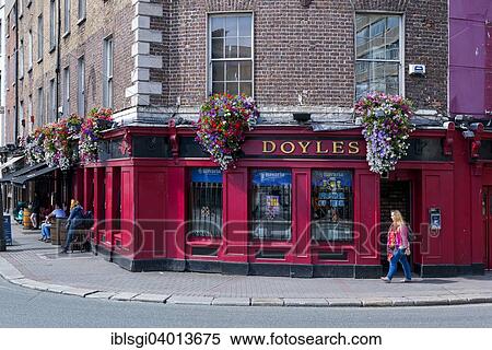 "Doyle's Pub, College Street, Dublin, Irland" View Large Photo Image Stock Photography - "Doyle's Pub, College Street, Dublin, Irland". Fotosearch