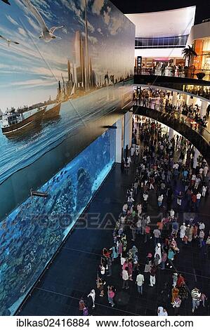 Picture - Dubai Aquarium, Dubai Mall shopping centre, United Arab Emirates, Middle East, Asia. Fotosearch