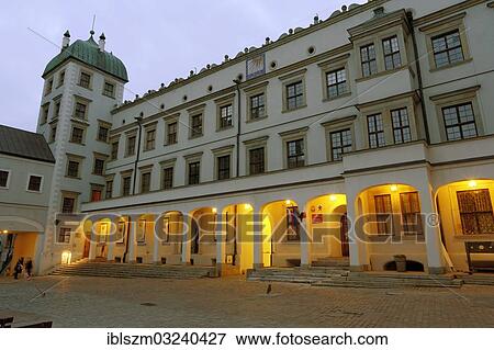 "Ducal Castle in Szczecin, seat of the dukes of Pomerania-Stettin, Szczecin, West Pomeranian Voivodeship, Poland, Europe" View Large Photo Image Stock Photo - "Ducal Castle in Szczecin, seat of the dukes of Pomerania-Stettin, Szczecin, West Pomeranian Voivodeship, Poland, Europe". Fotosearch