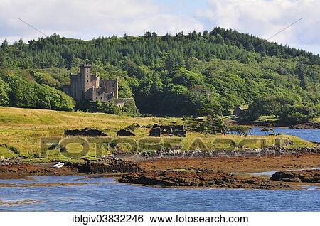 "Dunvegan Castle, Ross, Skye and Lochaber, Isle of Skye, Scotland, United Kingdom, Europe" View Large Photo Image Stock Photograph - "Dunvegan Castle, Ross, Skye and Lochaber, Isle of Skye, Scotland, United Kingdom, Europe". Fotosearch