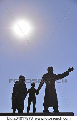 "Emigrants monument, sculpture of a emigrant family, Frank Varga, Bremerhaven, Bremen, Germany, Europe" View Large Photo Image Stock Image - "Emigrants monument, sculpture of a emigrant family, Frank Varga, Bremerhaven, Bremen, Germany, Europe". Fotosearch