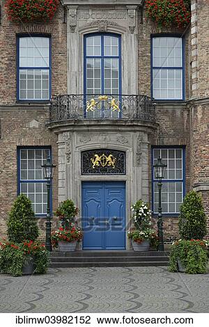 "Entrance to the Old City Hall, Dusseldorf, North Rhine-Westphalia, Germany, Europe" View Large Photo Image Stock Image - "Entrance to the Old City Hall, Dusseldorf, North Rhine-Westphalia, Germany, Europe". Fotosearch