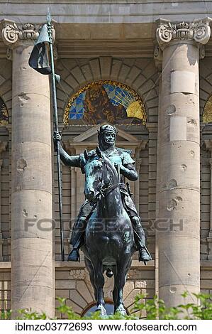 Stock Image - "Equestrian statue of Otto I or Otto of Wittelsbach, 1117 - 1183, in front of the Bavarian State Chancellery, Munich, Bavaria, Germany,, Europe". Fotosearch