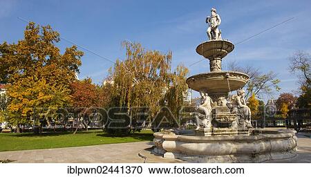 "Erzsebet Ter, Elizabeth Square, Budapest, Hungary, Europe" View Large Photo Image Stock Image - "Erzsebet Ter, Elizabeth Square, Budapest, Hungary, Europe". Fotosearch