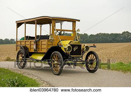 "Ford Model T, built in 1910, 4 cylinder, 1056cc, 20 PS, 67 km/h, 680 kg" View Large Photo Image Stock Image - "Ford Model T, built in 1910, 4 cylinder, 1056cc, 20 PS, 67 km/h, 680 kg". Fotosearch