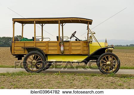 Stock Image - "Ford Model T, built in 1910, 4 cylinder, 1056cc, 20 PS, 67 km/h, 680 kg". Fotosearch