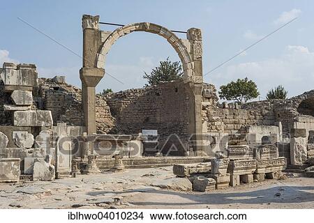 Picture - "Fountain of Domitian with reconstructed arch, Domitian Square, ancient city of Ephesus, UNESCO World Heritage Site, Selcuk, Izmir Province, Turkey, Asia". Fotosearch