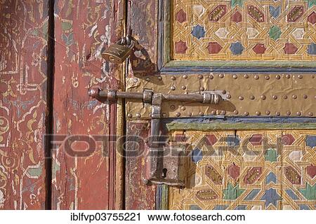 "Front door of the Zaouia, mausoleum in the madrasa, Tamegroute, Souss-Massa-Draa region, Morocco, Africa" View Large Photo Image Stock Image - "Front door of the Zaouia, mausoleum in the madrasa, Tamegroute, Souss-Massa-Draa region, Morocco, Africa". Fotosearch