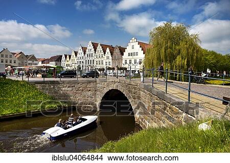 "Gabled houses in the market square, canal, Friedrichstadt, North Frisia, Schleswig-Holstein, Germany, Europe" View Large Photo Image Picture - "Gabled houses in the market square, canal, Friedrichstadt, North Frisia, Schleswig-Holstein, Germany, Europe". Fotosearch