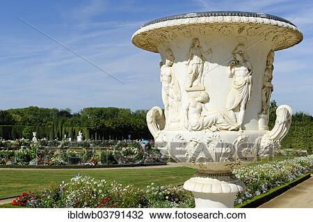 "Gardens, west side, Chateau de Versailles, UNESCO World Heritage Site, Departement Yvelines, Region Ile-de-Francs, France, Europe" View Large Photo Image Stock Image - "Gardens, west side, Chateau de Versailles, UNESCO World Heritage Site, Departement Yvelines, Region Ile-de-Francs, France, Europe". Fotosearch
