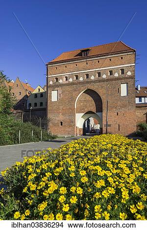 "Gate of the city wall, ToruÅ„, Kujawy-Pomerania Province, Poland, Europe" View Large Photo Image Picture - "Gate of the city wall, ToruÅ„, Kujawy-Pomerania Province, Poland, Europe". Fotosearch
