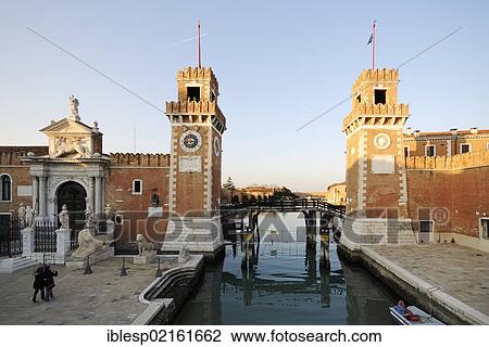 "Gates of Ingresso di Terra and Ingresso All'Acqua, Arsenal, Castello, Venice, Venezia, Veneto, Italy, Europe" View Large Photo Image Stock Image - "Gates of Ingresso di Terra and Ingresso All'Acqua, Arsenal, Castello, Venice, Venezia, Veneto, Italy, Europe". Fotosearch