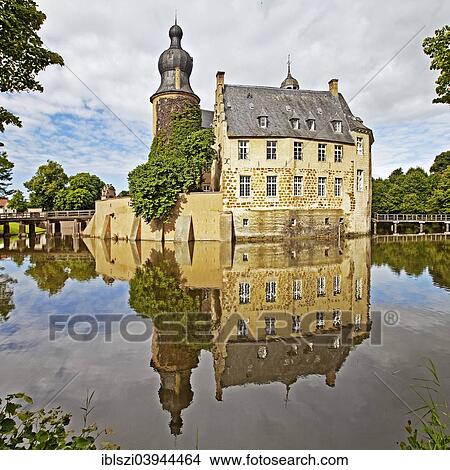 "Gemen Castle, Borken, Munsterland, North Rhine-Westphalia, Germany, Europe" View Large Photo Image Picture - "Gemen Castle, Borken, Munsterland, North Rhine-Westphalia, Germany, Europe". Fotosearch