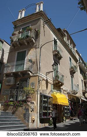 "Gift shop, pedestrian zone, Via Teatro Greco, Taormina, Sicily, Italy, Europe" View Large Photo Image Stock Image - "Gift shop, pedestrian zone, Via Teatro Greco, Taormina, Sicily, Italy, Europe". Fotosearch