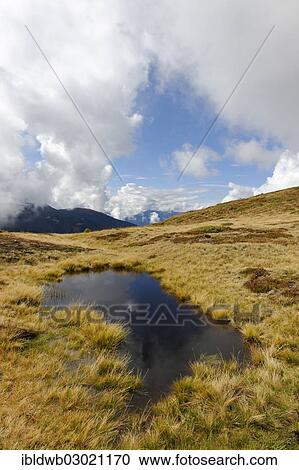 "Glittner Lake at Col da Le, bei Welschellen, Gadertal, South Tyrol province, Trentino-Alto Adige, Italy, Europe" View Large Photo Image Stock Image - "Glittner Lake at Col da Le, bei Welschellen, Gadertal, South Tyrol province, Trentino-Alto Adige, Italy, Europe". Fotosearch