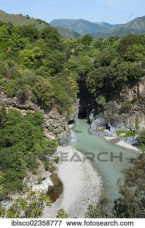 Stock Photo - "Gole dell'Alcantara, Gole di Larderia, Alcantara Gorge, river, Sicily, Italy, Europe". Fotosearch
