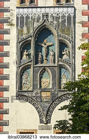 "Gothic crucifixion group and donors' coats of arms of Duke William, Elisabeth di Visconti and Duke Ernst, late Gothic Bayertor gate, Landsberg am Lech, Upper Bavaria, Bavaria, Germany, Europe" View Large Photo Image Stock Image - "Gothic crucifixion group and donors' coats of arms of Duke William, Elisabeth di Visconti and Duke Ernst, late Gothic Bayertor gate, Landsberg am Lech, Upper Bavaria, Bavaria, Germany, Europe". Fotosearch