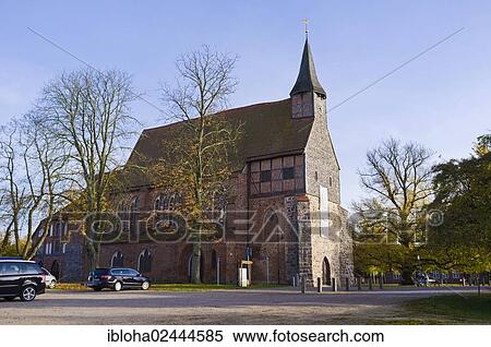 "Gothic Parish Church in Zarrentin am Schaalsee, Ludwigslust-Parchim district, Mecklenburg-Western Pomerania, Germany, Europe" View Large Photo Image Stock Photography - "Gothic Parish Church in Zarrentin am Schaalsee, Ludwigslust-Parchim district, Mecklenburg-Western Pomerania, Germany, Europe". Fotosearch