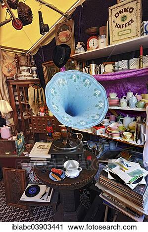 "Gramophone, Shellac record player with horn, stall on the Auer Dult, traditional funfair, Munich, Bavaria, Germany, Europe" View Large Photo Image Stock Image - "Gramophone, Shellac record player with horn, stall on the Auer Dult, traditional funfair, Munich, Bavaria, Germany, Europe". Fotosearch