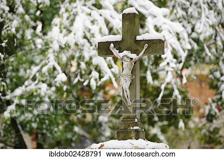 "Grave cross, snow, Alter Suedlicher Friedhof cemetery, Munich, Bavaria, Germany, Europe" View Large Photo Image Stock Image - "Grave cross, snow, Alter Suedlicher Friedhof cemetery, Munich, Bavaria, Germany, Europe". Fotosearch