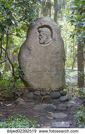 Stock Photo - "Grave of Heinrich Zille at Suedwestkirchhof cemetery Stahnsdorf, Berlin, Germany, Europe". Fotosearch