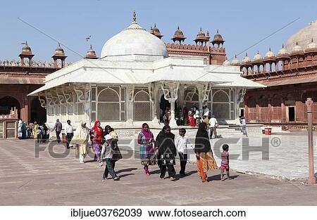 "Grave of Shaikh Alauddin Chisti, Jama Masjid Mosque, UNESCO World Cultural Heritage Site, Fatehpur Sikri, Uttar Pradesh, India, Asia" View Large Photo Image Stock Photo - "Grave of Shaikh Alauddin Chisti, Jama Masjid Mosque, UNESCO World Cultural Heritage Site, Fatehpur Sikri, Uttar Pradesh, India, Asia". Fotosearch