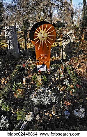"Graves with autumn leaves on the Ostfriedhof, East Cemetery, Munich, Bavaria, Germany, Europe" View Large Photo Image Picture - "Graves with autumn leaves on the Ostfriedhof, East Cemetery, Munich, Bavaria, Germany, Europe". Fotosearch