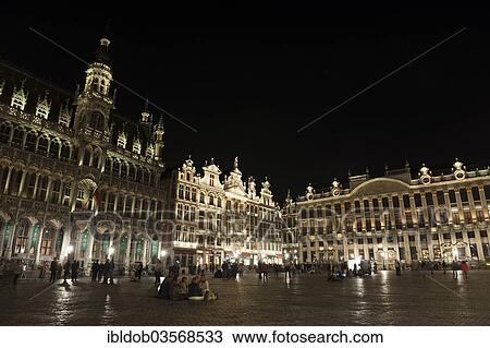 "Grote Markt, Grand Place market square with Royal House or Maison du Roi and Chaloupe d'Or, illuminated at night, Brussels, Brussels Region, Belgium, Europe" View Large Photo Image Stock Image - "Grote Markt, Grand Place market square with Royal House or Maison du Roi and Chaloupe d'Or, illuminated at night, Brussels, Brussels Region, Belgium, Europe". Fotosearch