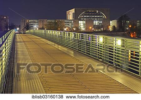 "Gustav Heinemann Bridge crossing the Spree River in front of the Chancellor's Office, in the evening, Berlin, Berlin, Berlin, Germany, Europe" View Large Photo Image Stock Photo - "Gustav Heinemann Bridge crossing the Spree River in front of the Chancellor's Office, in the evening, Berlin, Berlin, Berlin, Germany, Europe". Fotosearch