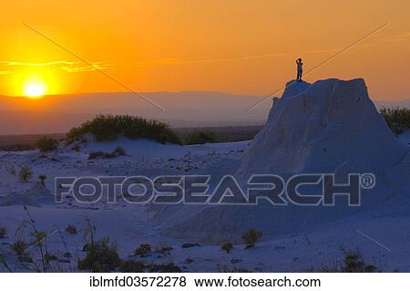 Stock Photo - "Gypsum dunes of Las Arenales in Cuatro Cienegas Nature Reserve, Cuatro Cienegas, Coahuila, Mexico, North America". Fotosearch