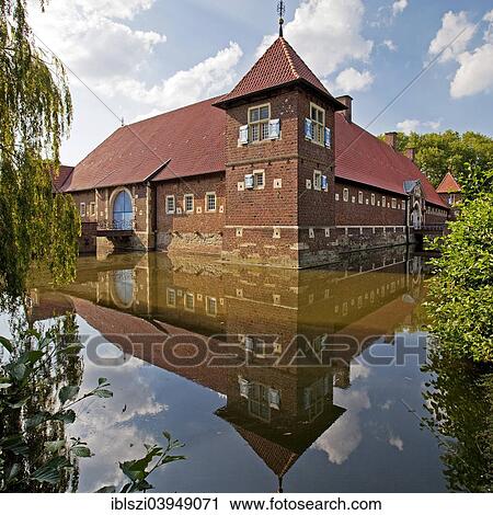 "Haus Borg, moated castle, Drensteinfurt, Munsterland, North Rhine-Westphalia, Germany, Europe" View Large Photo Image Stock Image - "Haus Borg, moated castle, Drensteinfurt, Munsterland, North Rhine-Westphalia, Germany, Europe". Fotosearch