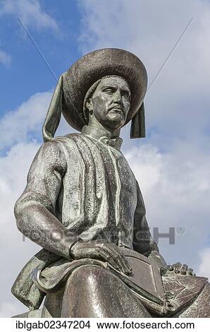 "Henry the Navigator statue, Praca da Republica, Lagos, Algarve, Portugal, Europe" View Large Photo Image Picture - "Henry the Navigator statue, Praca da Republica, Lagos, Algarve, Portugal, Europe". Fotosearch