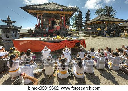 "Hindu worshippers praying at Pura Ulun Danu Batur Temple, Batur, Bali, Indonesia, Asia" View Large Photo Image Stock Image - "Hindu worshippers praying at Pura Ulun Danu Batur Temple, Batur, Bali, Indonesia, Asia". Fotosearch